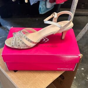 Dream Pairs Glittering Gold Heels